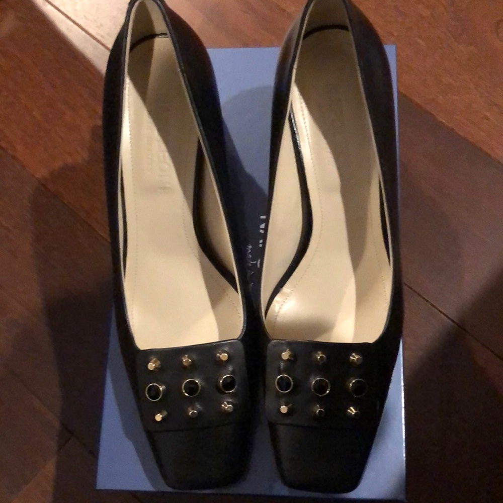 NWT Black leather embellished pump by Napoleoni